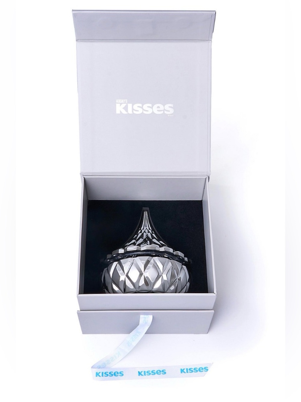 GODINGER NWT Hershey’s Kisses Candy Dish. SIZE: 4.96" L × 4.96" W x 5.2" H